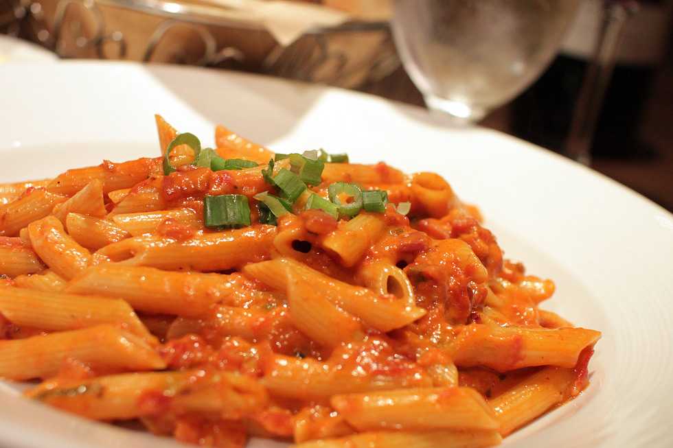 PENNE ALLA VODKA - Gino's Long Beach